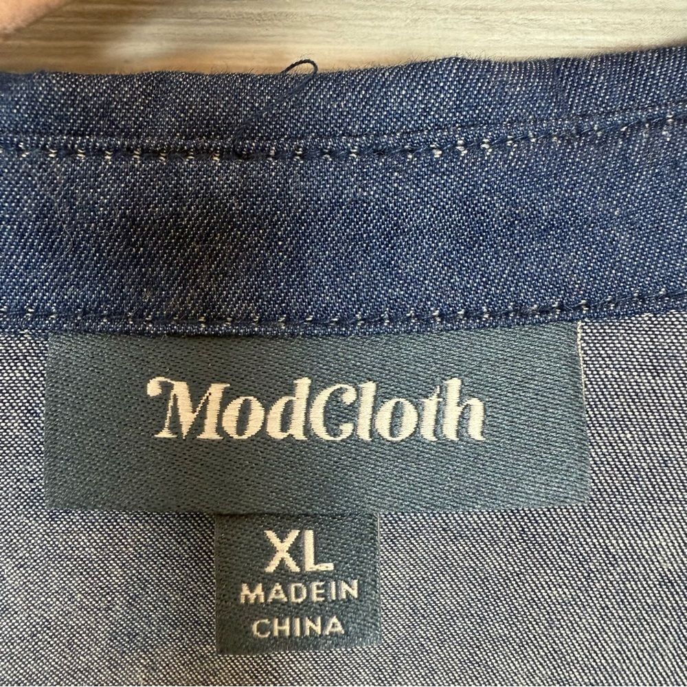 Modcloth Chambray Button Down Top - Picture 2 of 6